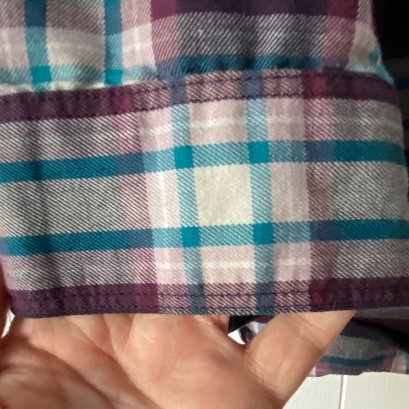 Eddie Bauer classic fit ladies button down plaid long sleeve shirt size S - Picture 5 of 10